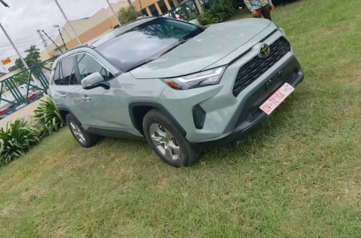 Toyota RAV 4   - 2023