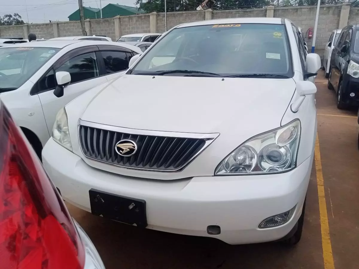 Toyota Harrier   - 2011