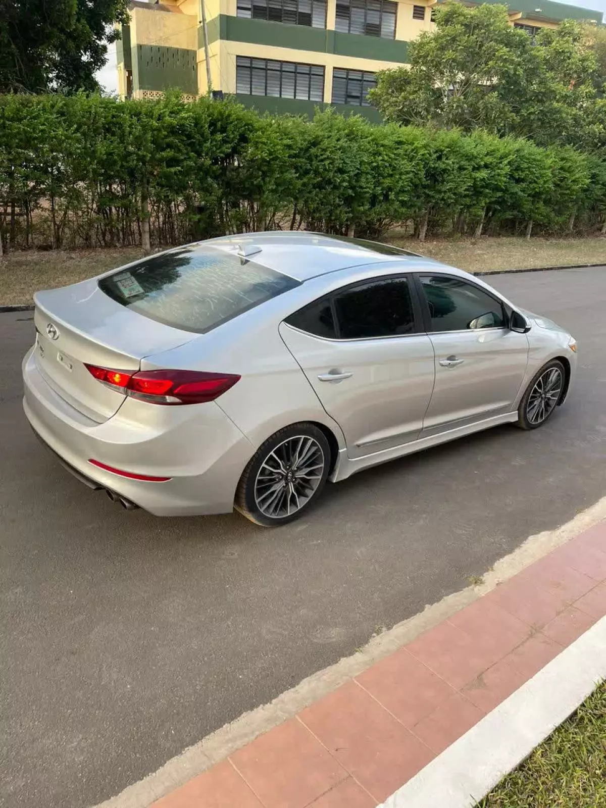 Hyundai Elantra   - 2018