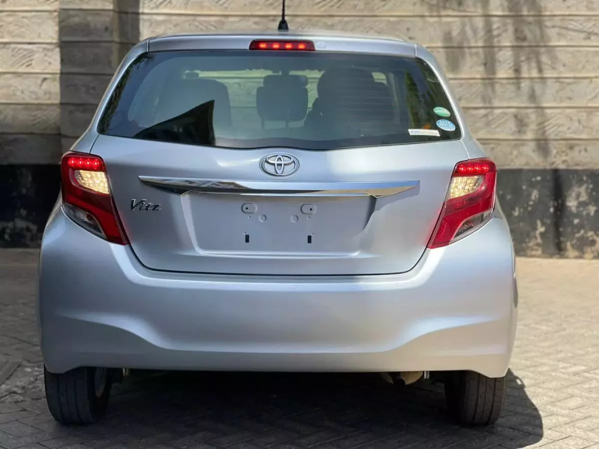 Toyota Vitz - 2015