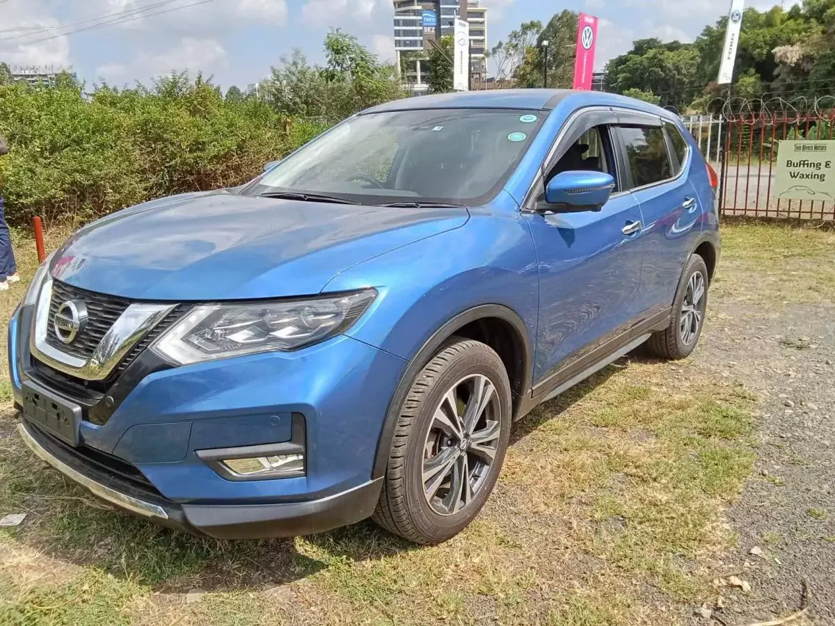 Nissan X-Trail   - 2017