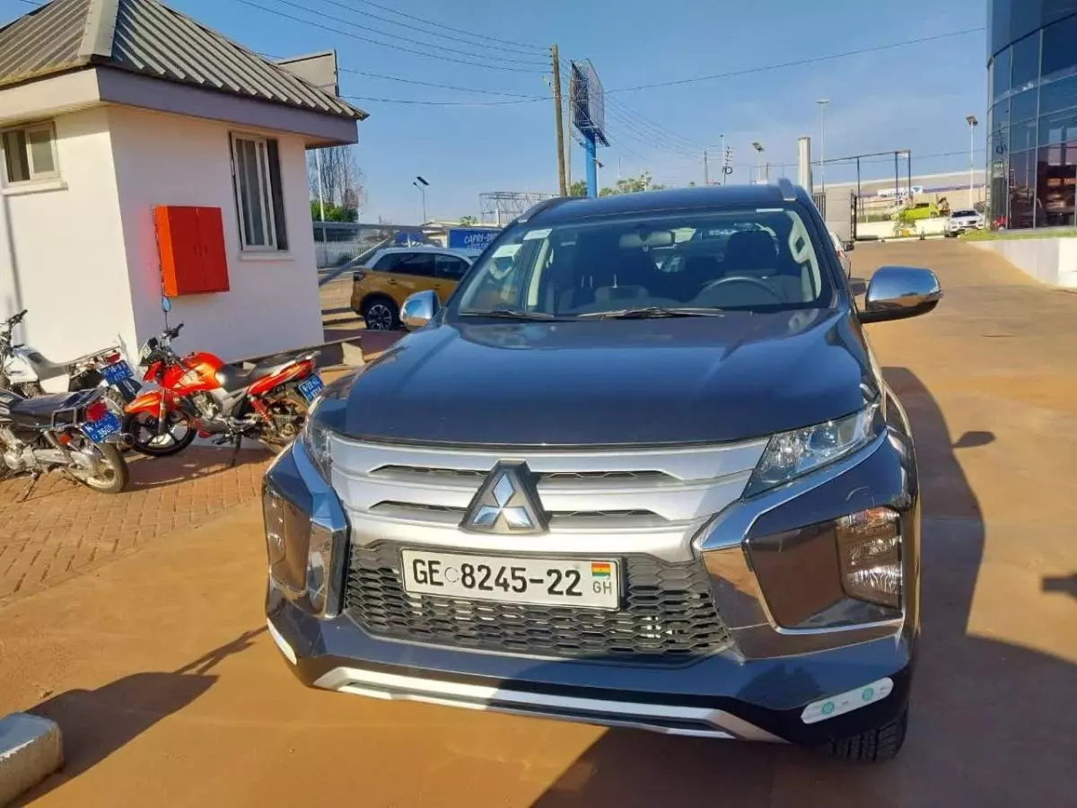 Mitsubishi Pajero Sport - 2021