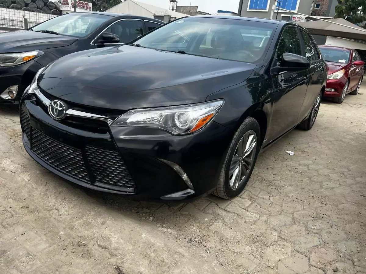 Toyota Camry   - 2015