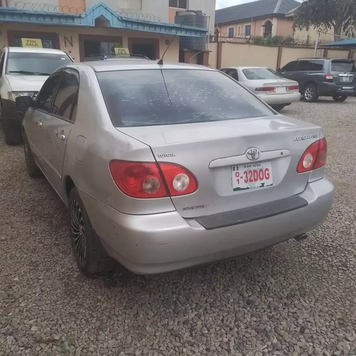 Toyota Corolla   - 2005