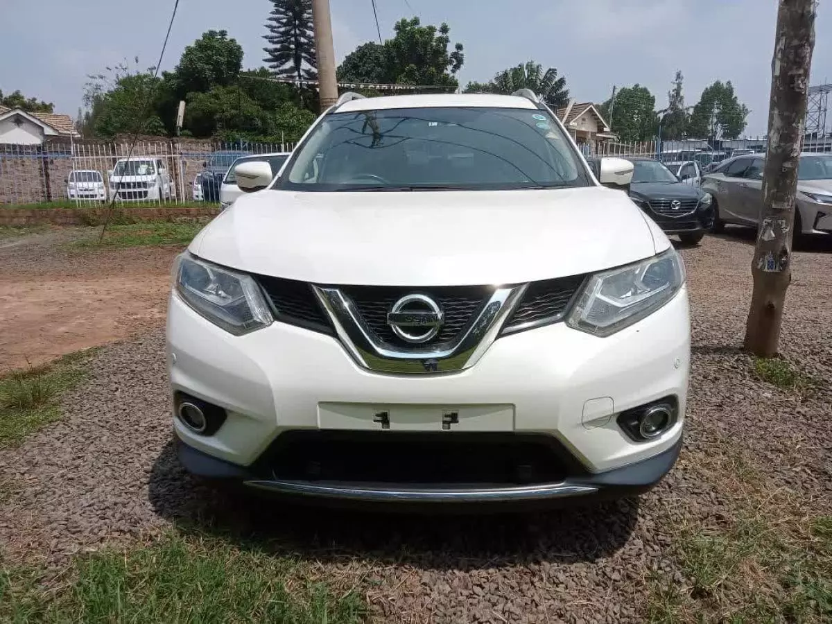 Nissan X-Trail - 2014