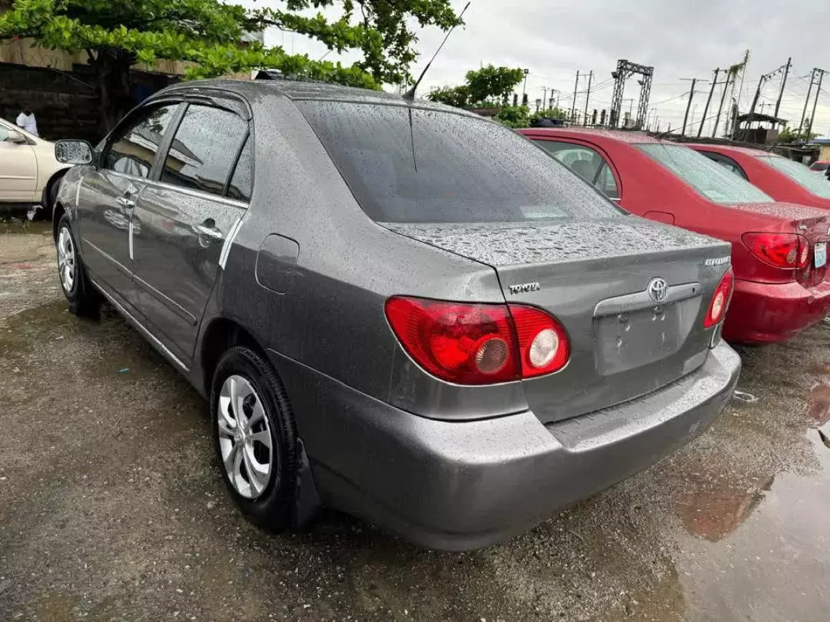 Toyota Corolla   - 2006