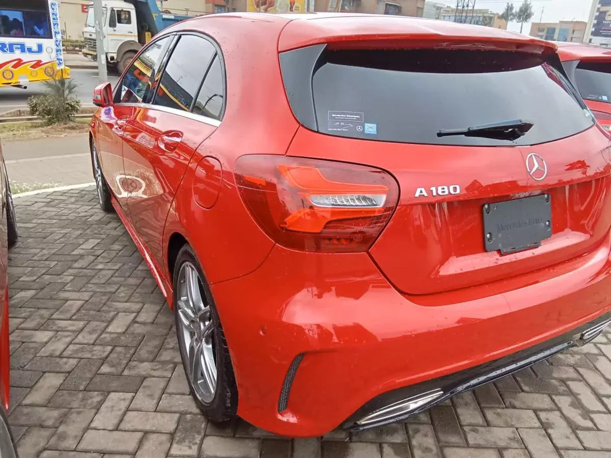 Mercedes-Benz A 180   - 2017