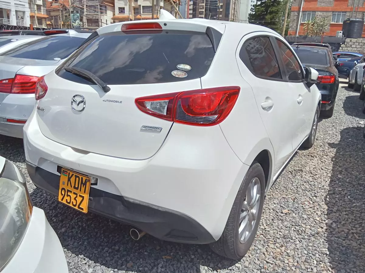 Mazda Demio    - 2016