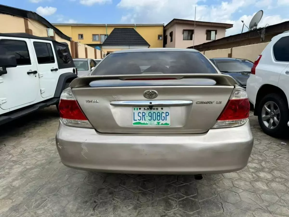 Toyota Camry   - 2003