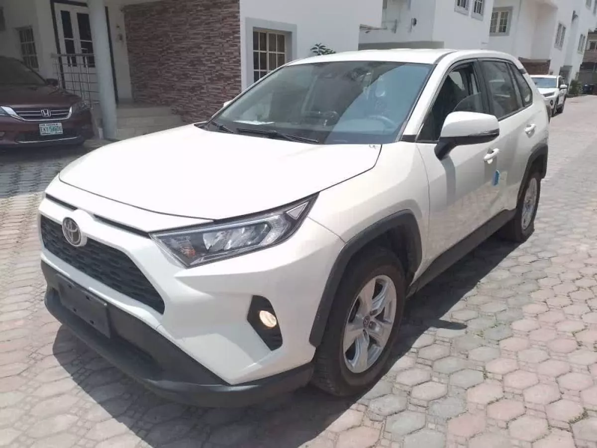 Toyota RAV 4   - 2020