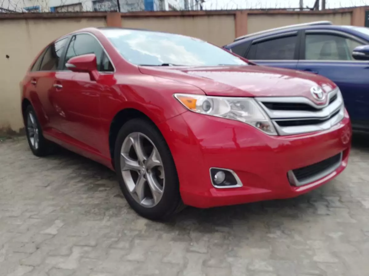 Toyota Venza   - 2013