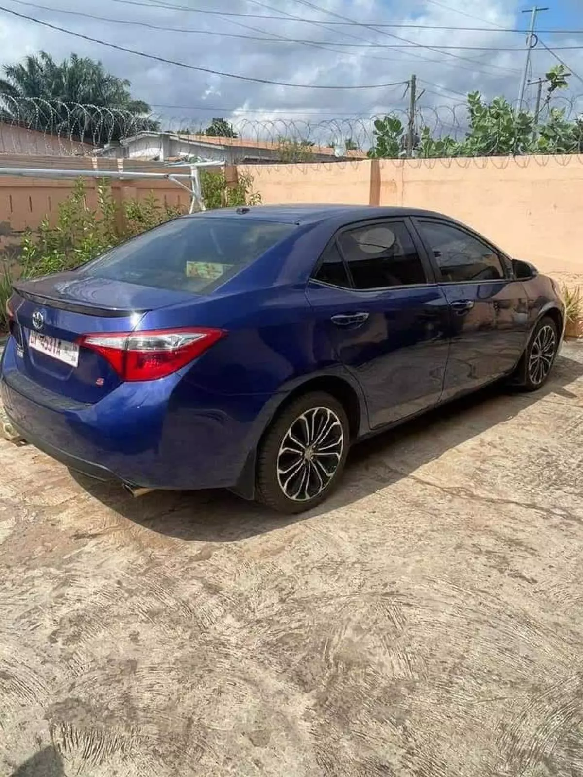 Toyota Corolla   - 2014