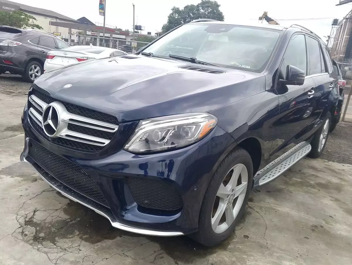 Mercedes-Benz GLE 350   - 2016