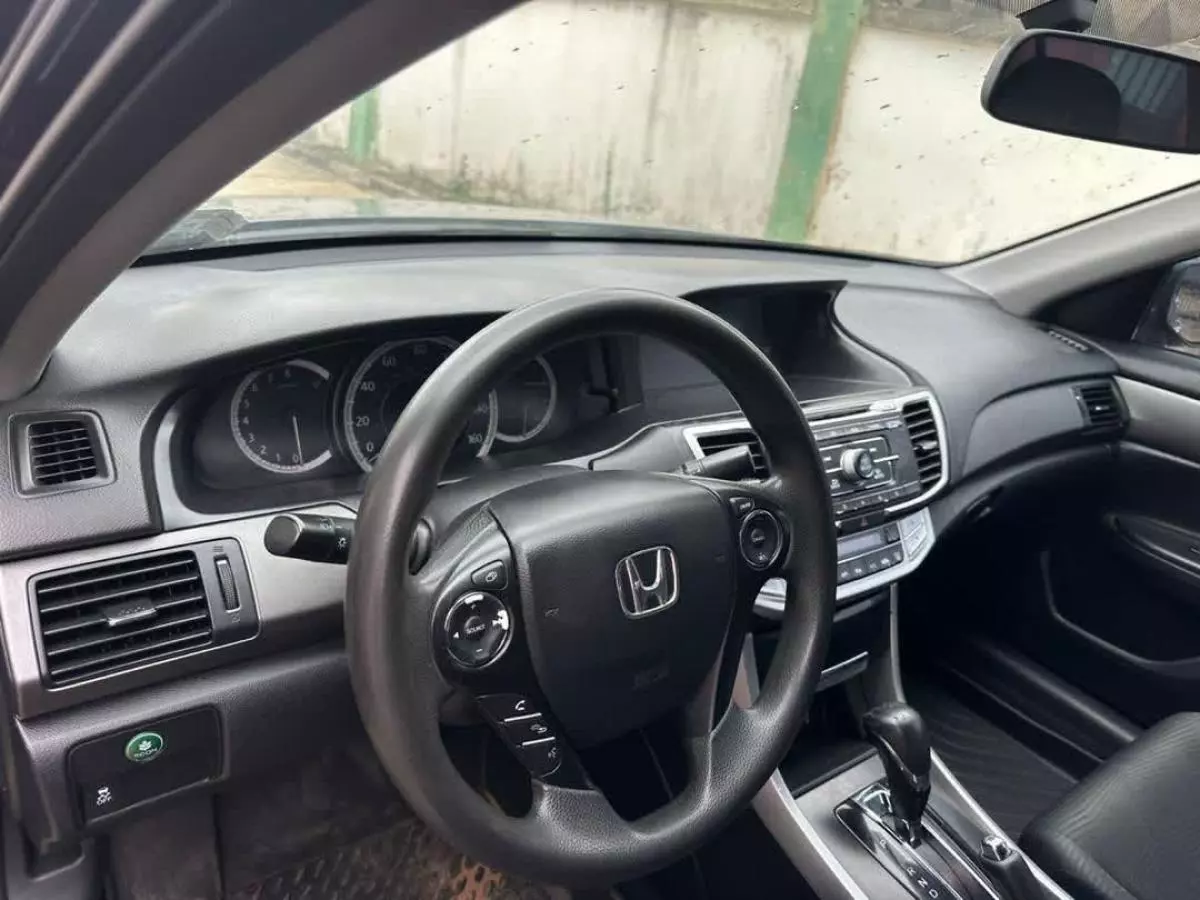 Honda Accord   - 2015