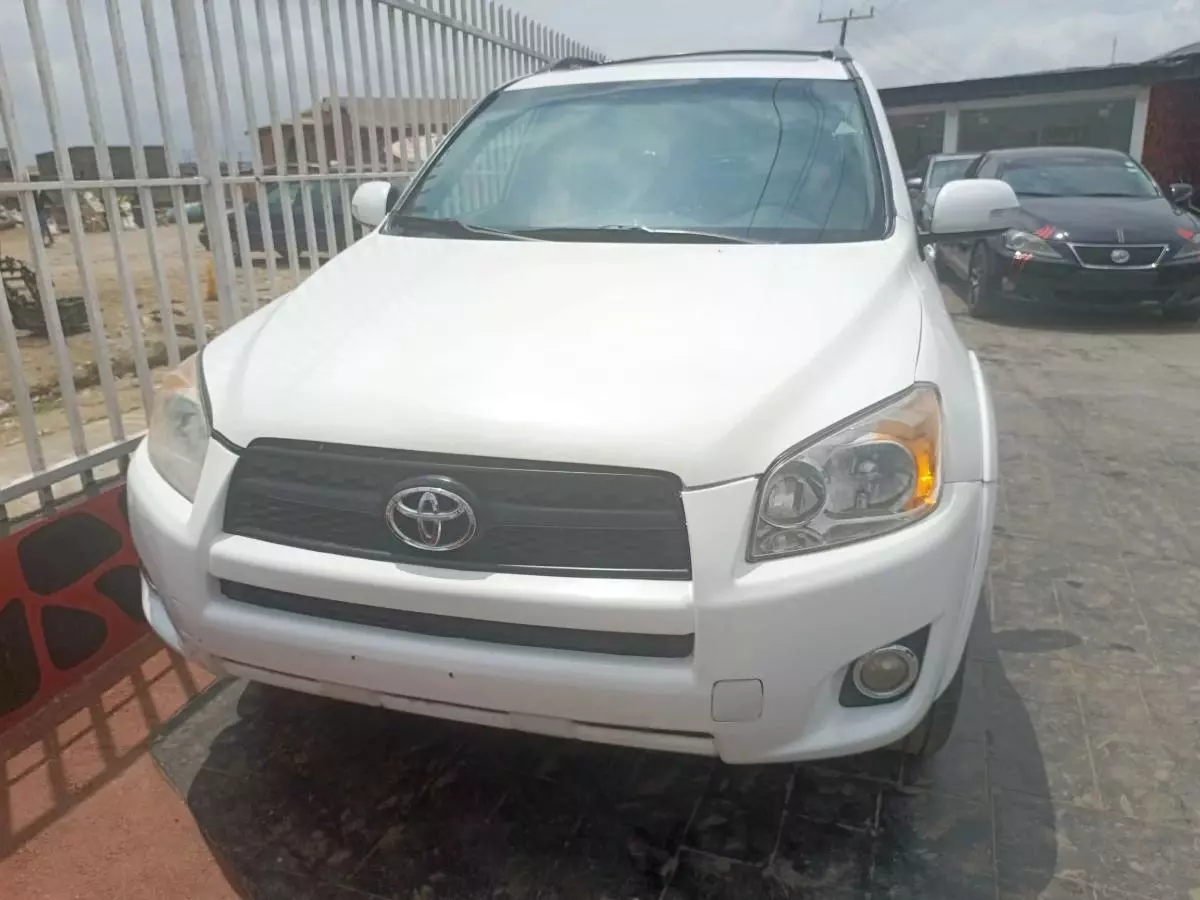 Toyota RAV 4   - 2009