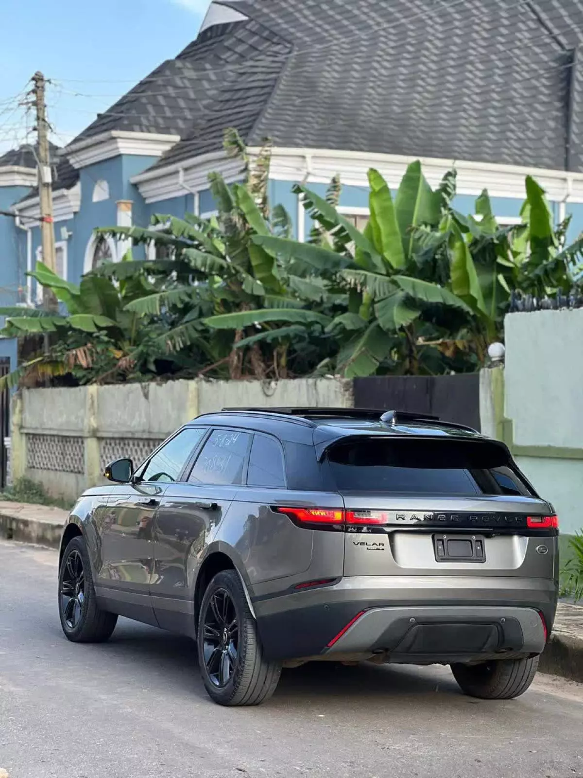 Land Rover Range Rover Velar   - 2018