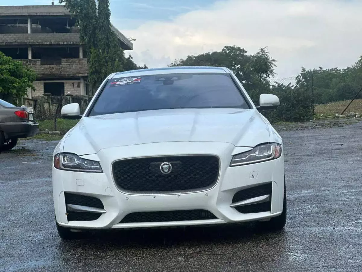 Jaguar XF   - 2017