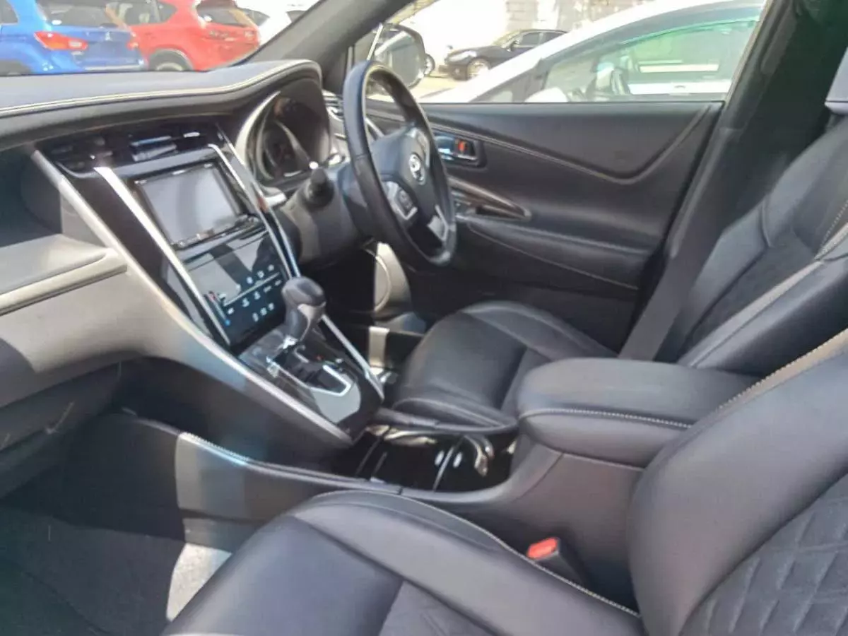 Toyota Harrier GS   - 2018