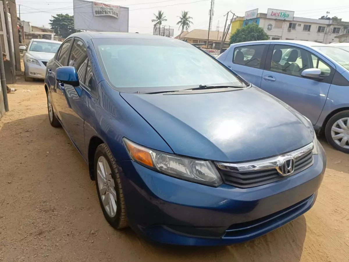 Honda Civic   - 2012