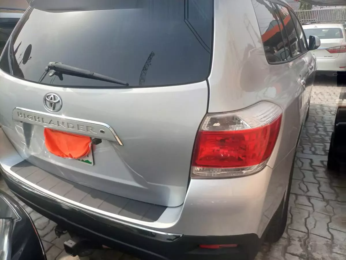 Toyota Highlander - 2010