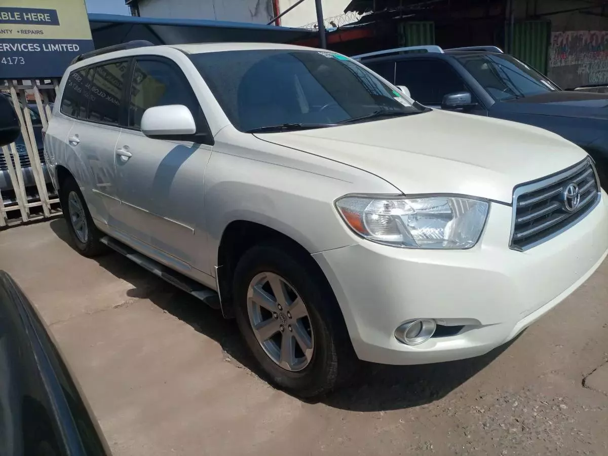 Toyota Highlander - 2010