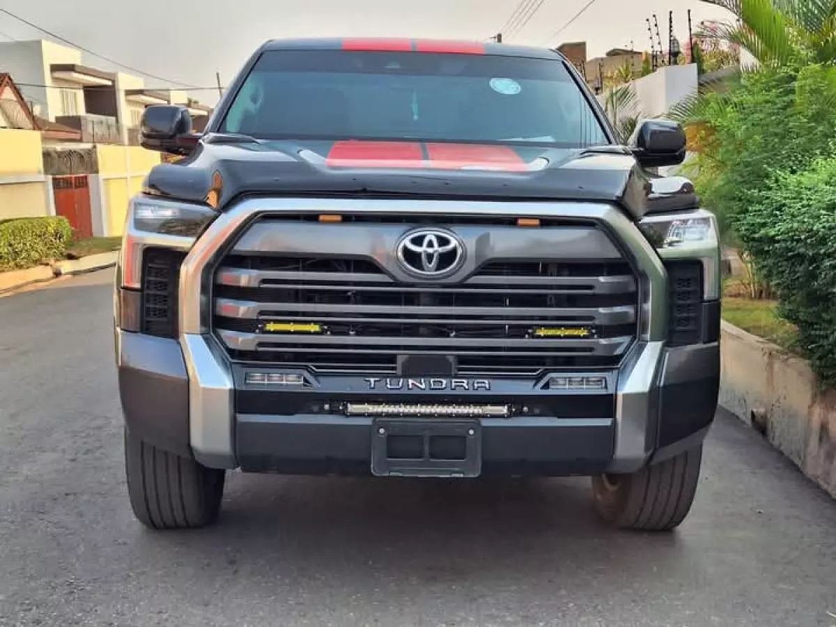 Toyota Tundra   - 2022