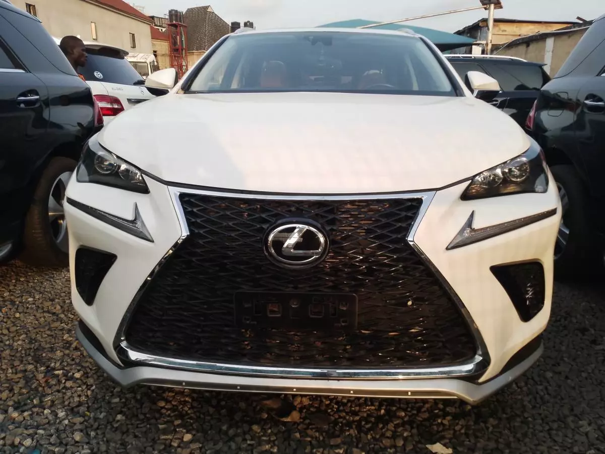 Lexus NX 200T   - 2017