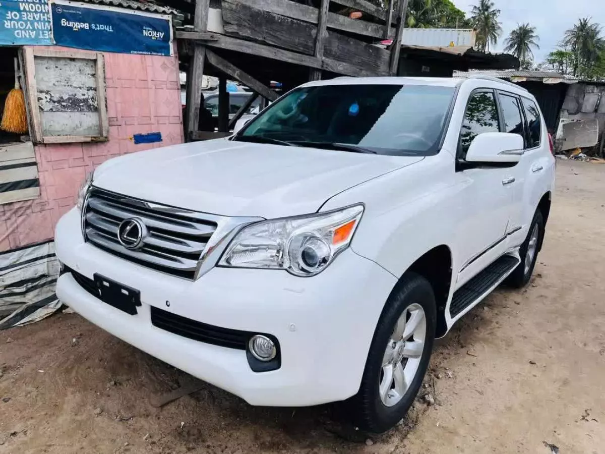 Lexus GX 460   - 2011