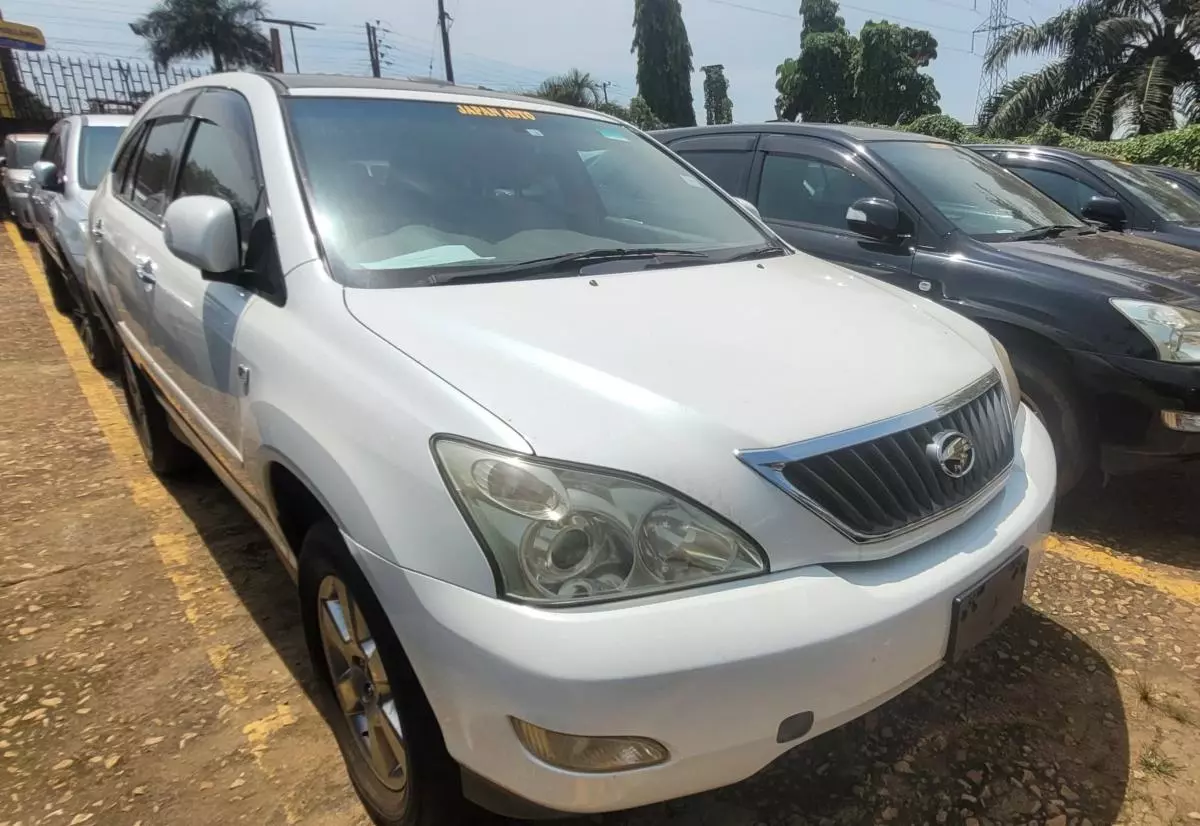 Toyota Harrier   - 2009