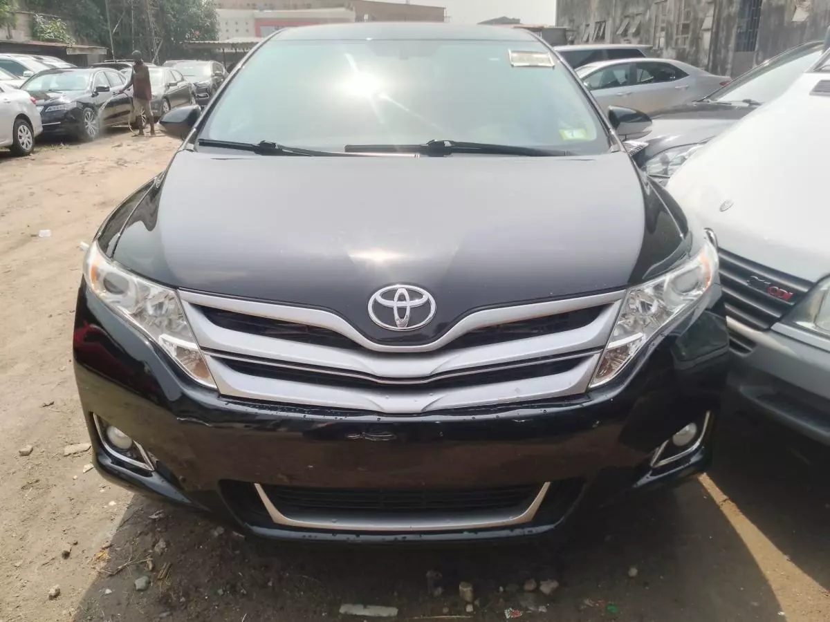 Toyota Venza   - 2013