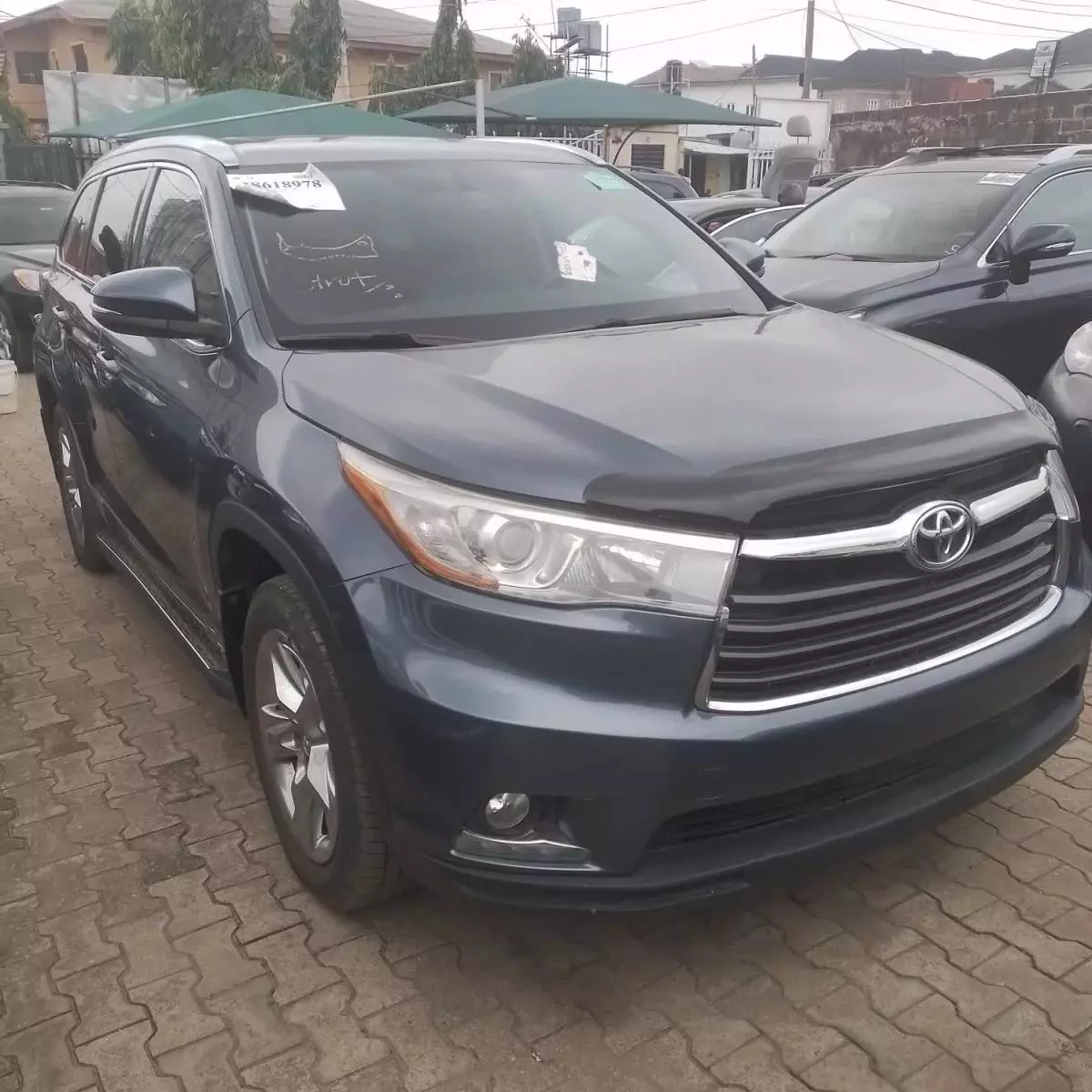 Toyota Highlander   - 2014