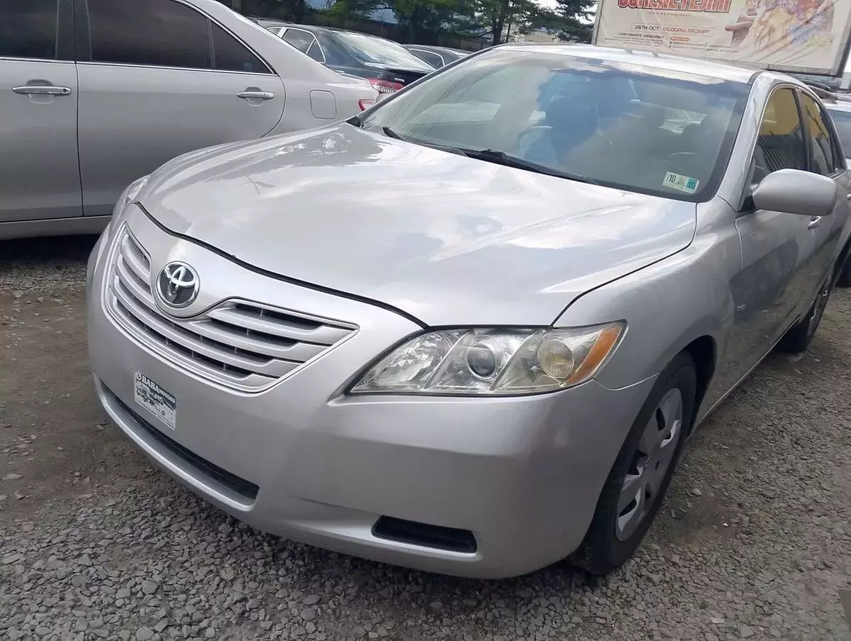 Toyota Camry   - 2007