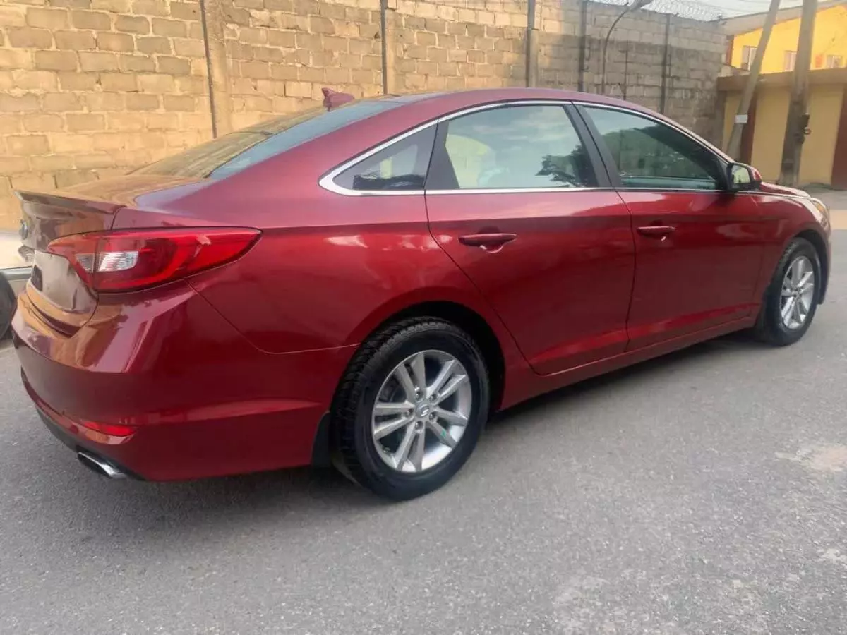 Hyundai Sonata   - 2015