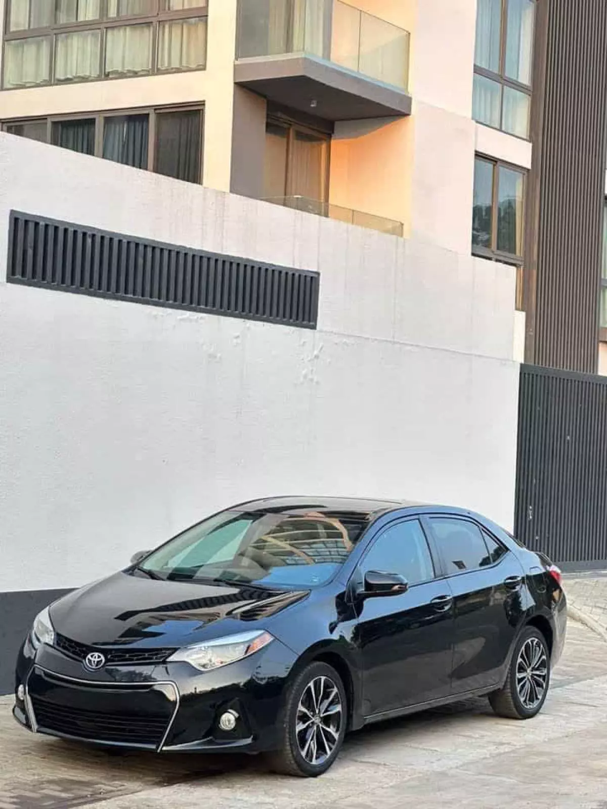 Toyota Corolla   - 2016