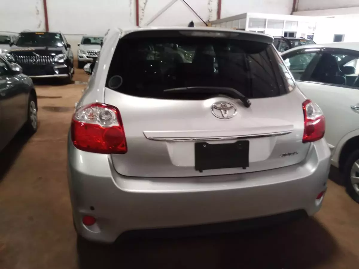 Toyota Auris   - 2009