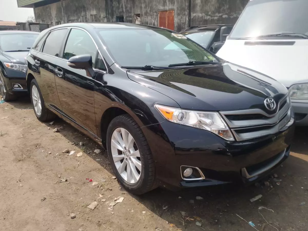 Toyota Venza   - 2013