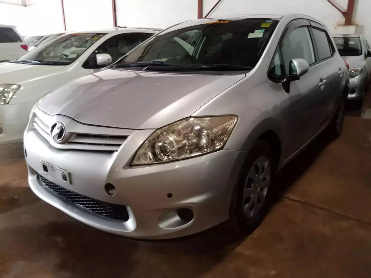 Toyota Auris   - 2009