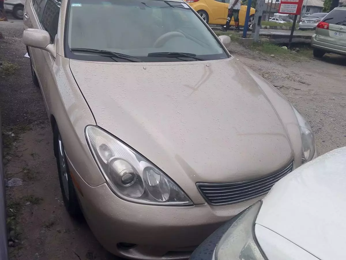 Lexus ES 330   - 2005