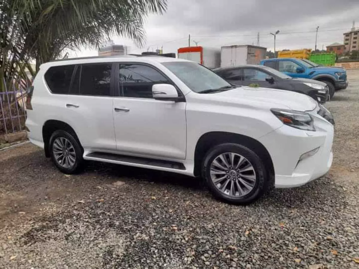 Lexus GX 460   - 2022