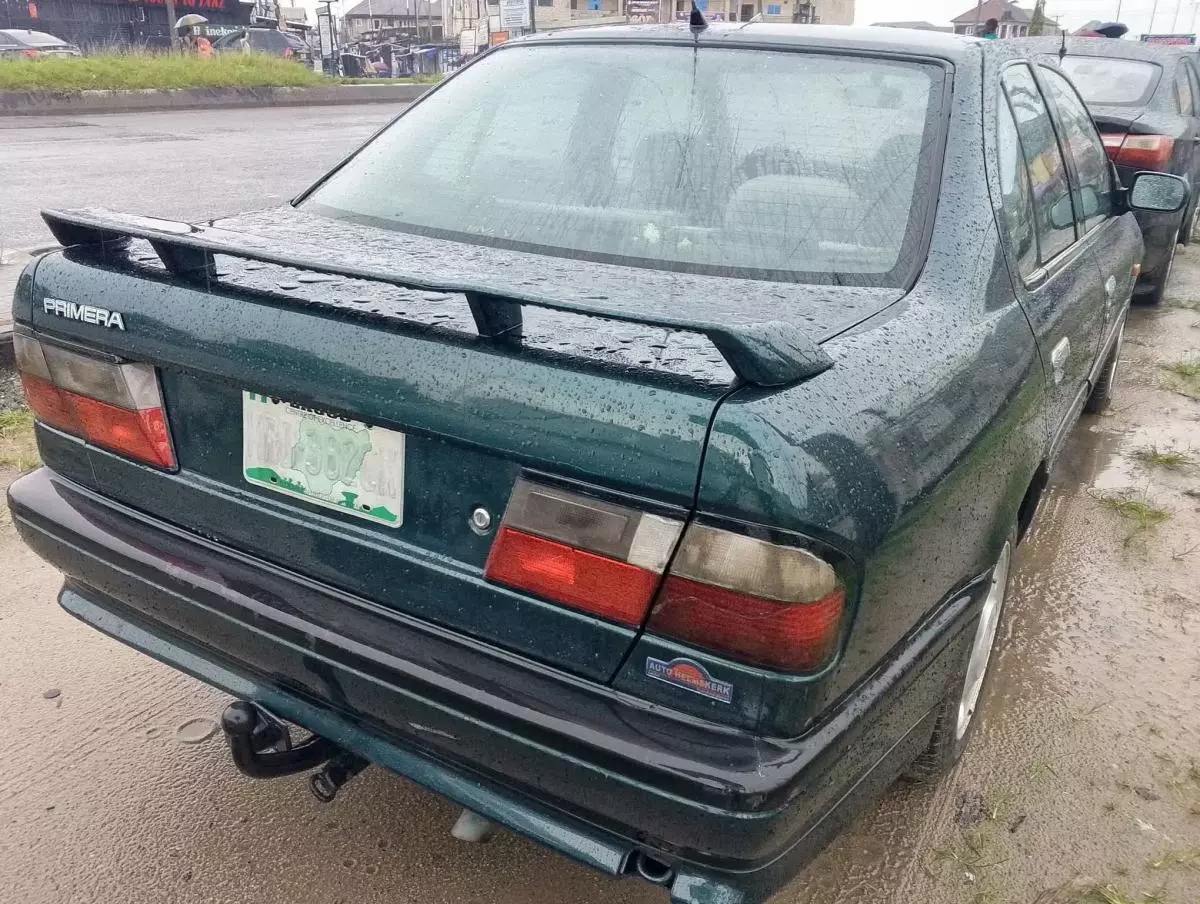 Nissan Primera   - 1999