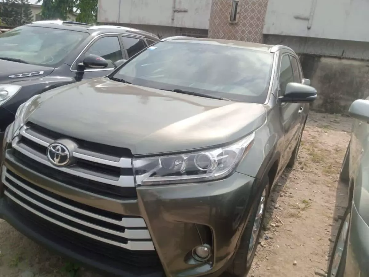 Toyota Highlander - 2014