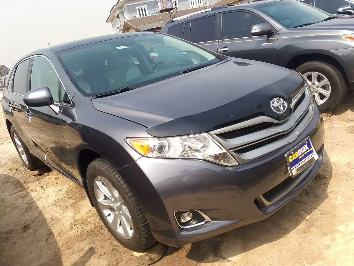 Toyota Venza   - 2011