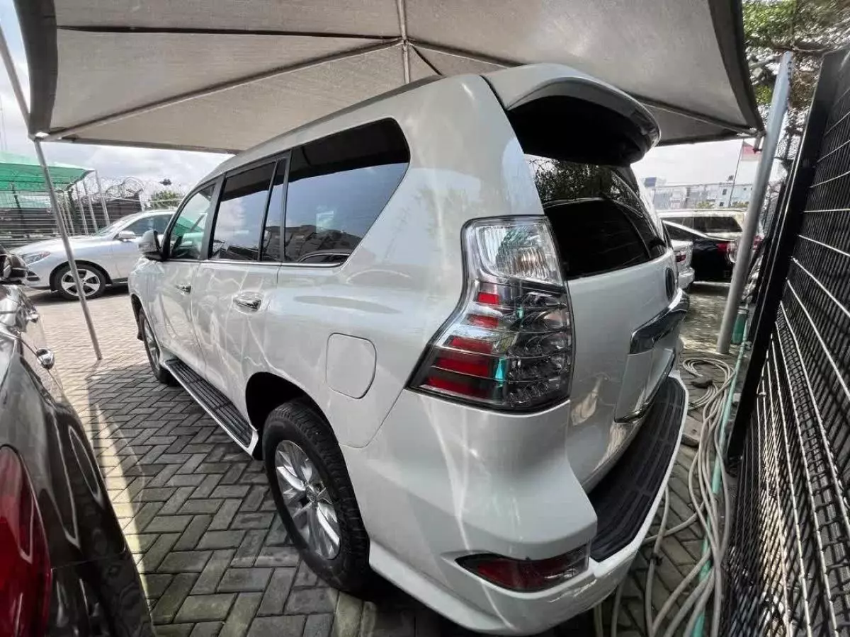 Lexus GX 460   - 2020