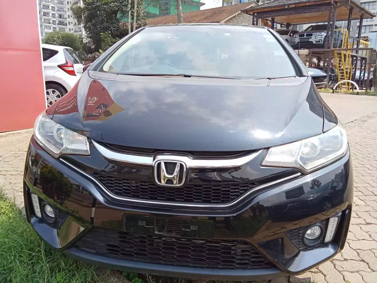 Honda Fit   - 2016