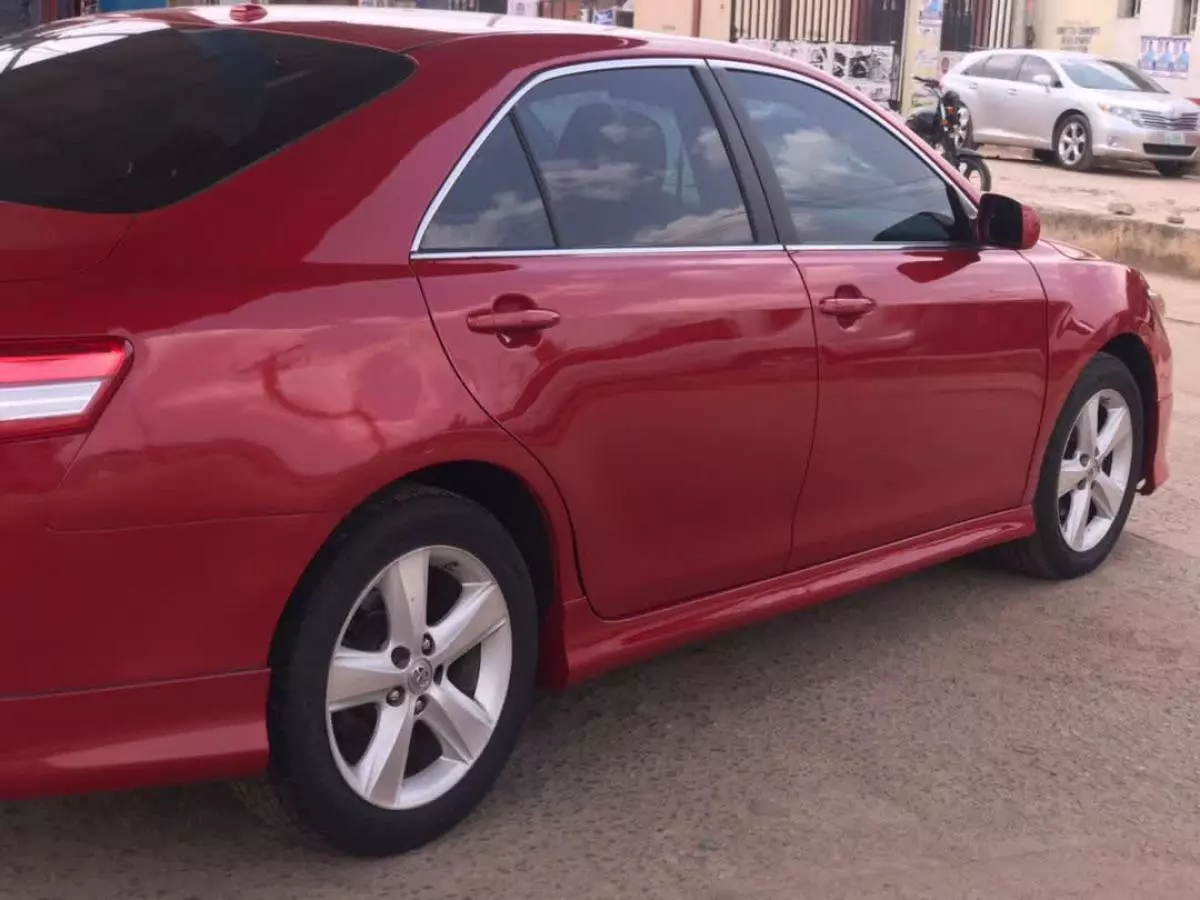 Toyota Camry - 2011