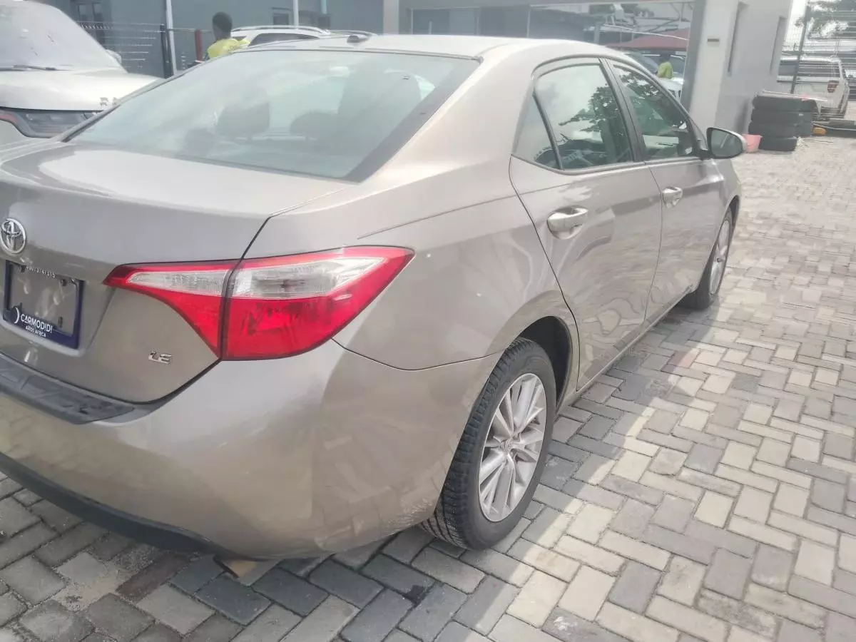 Toyota Corolla   - 2014