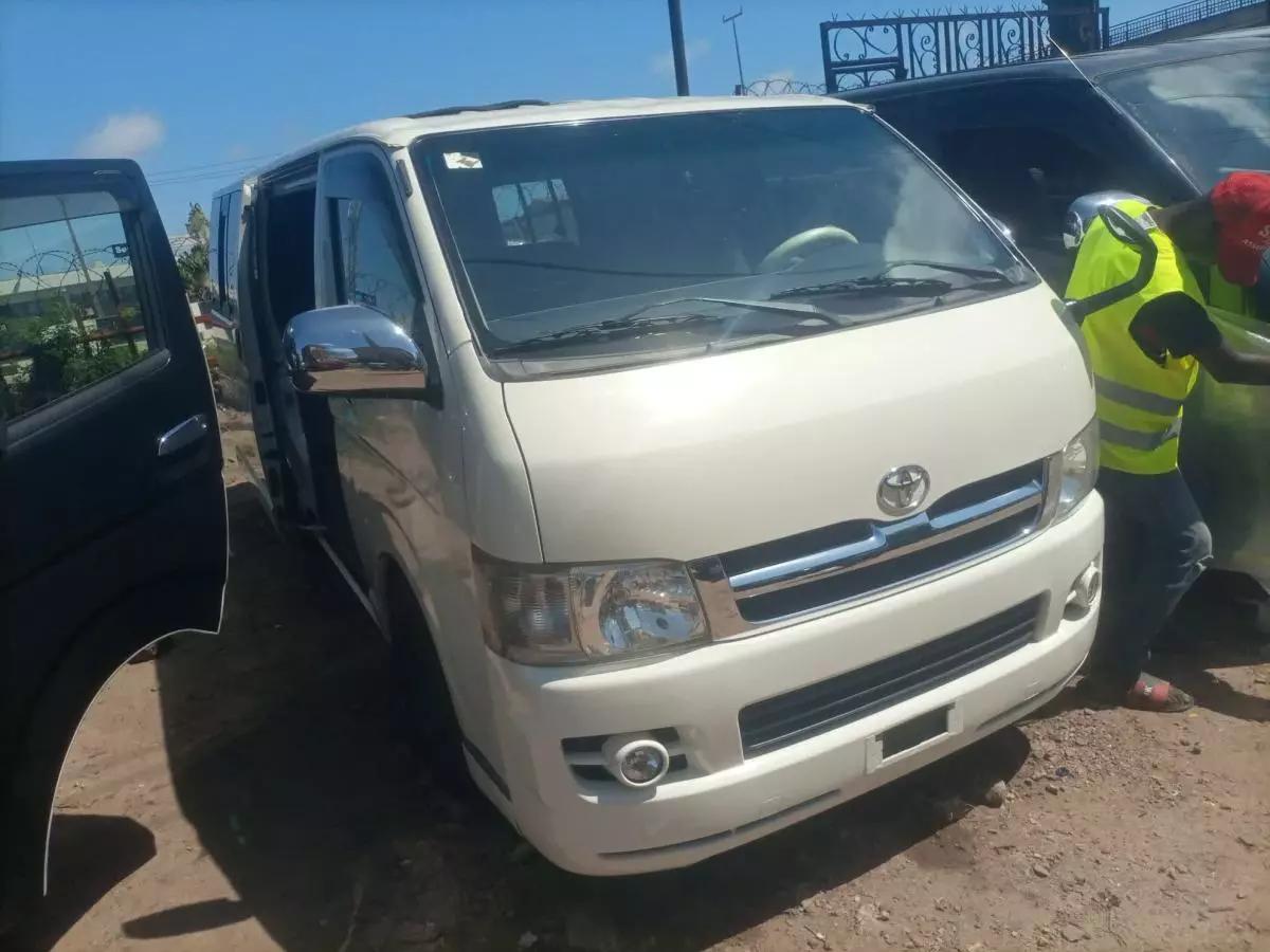 Toyota Hiace   - 2006