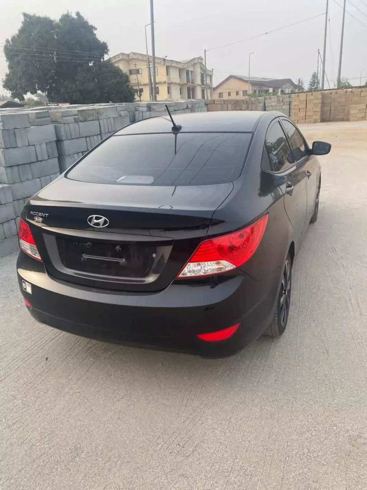 Hyundai Accent   - 2013