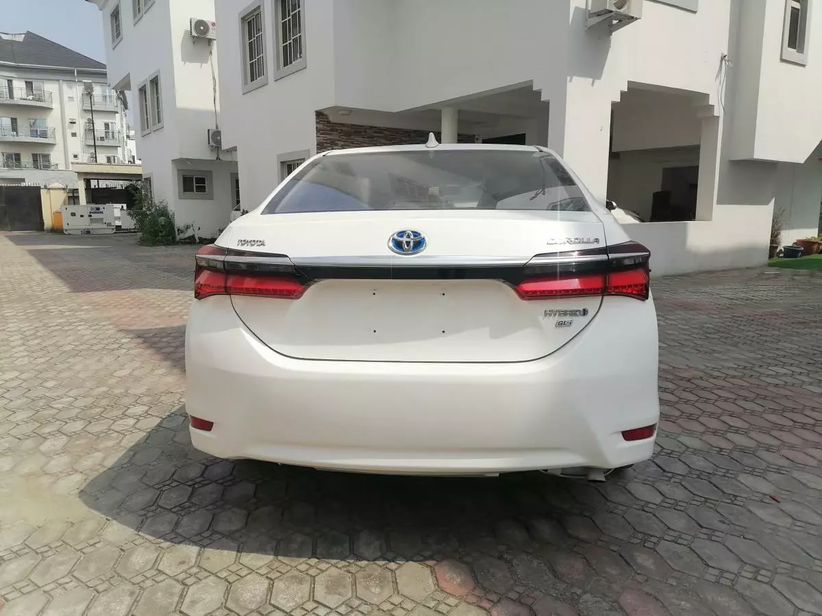 Toyota Corolla Hybrid    - 2019