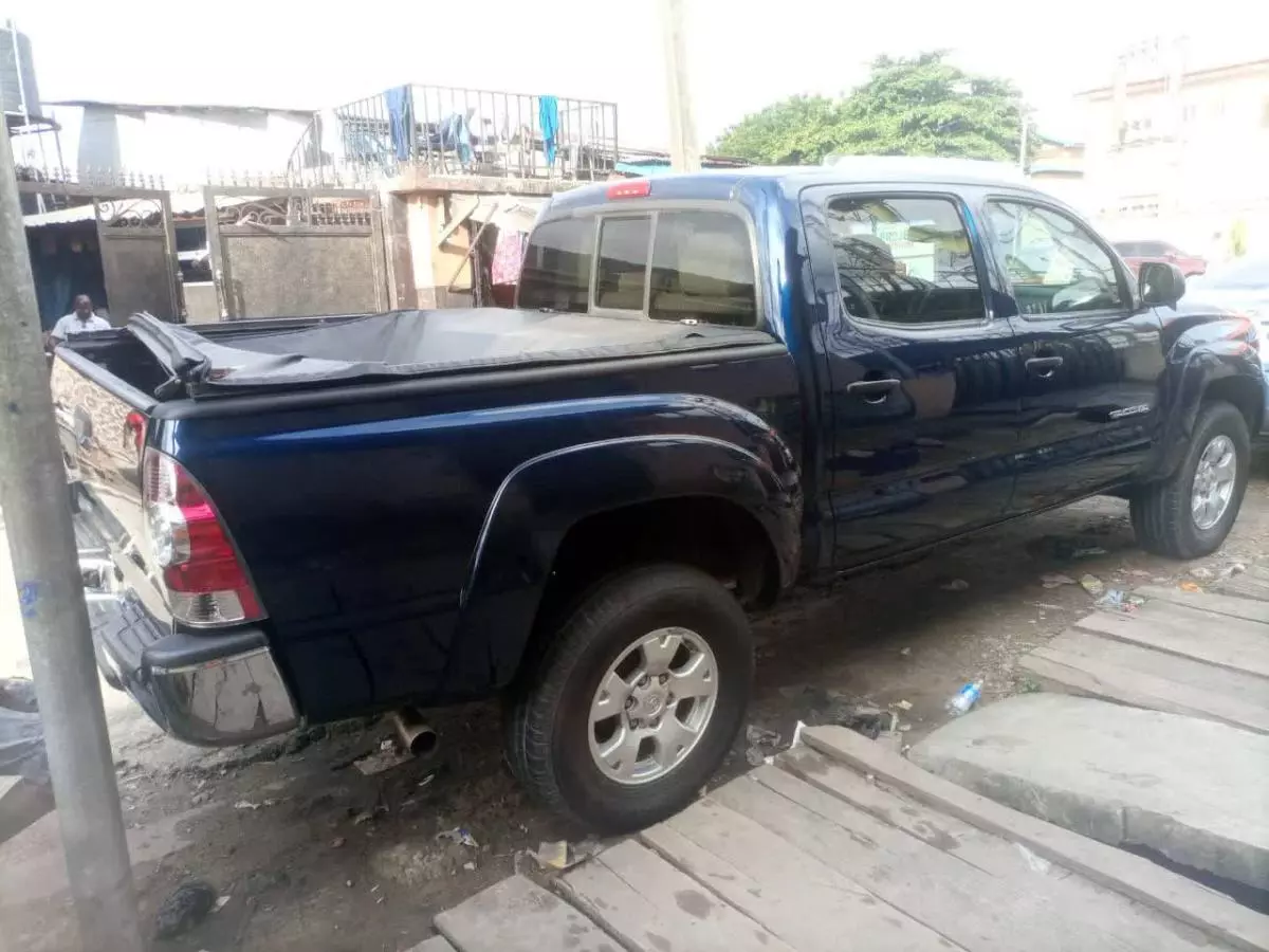 Toyota Tacoma - 2013